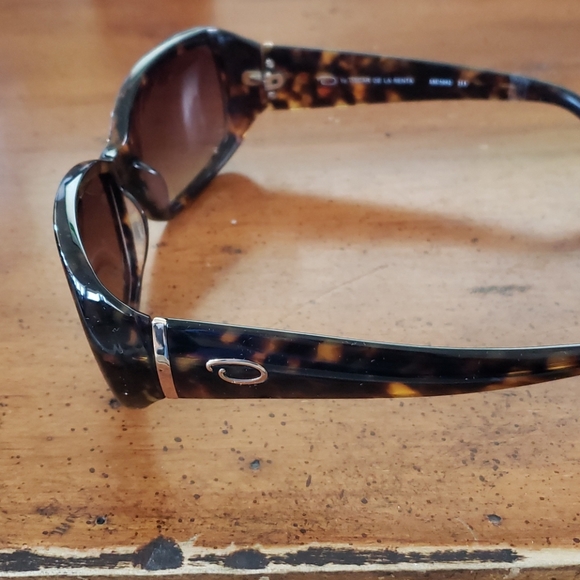 Vintage Oscar de la Renta Sunglasses - Picture 2 of 4